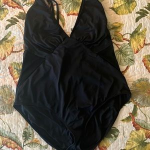 La Blanca Swimsuit - Size 20W